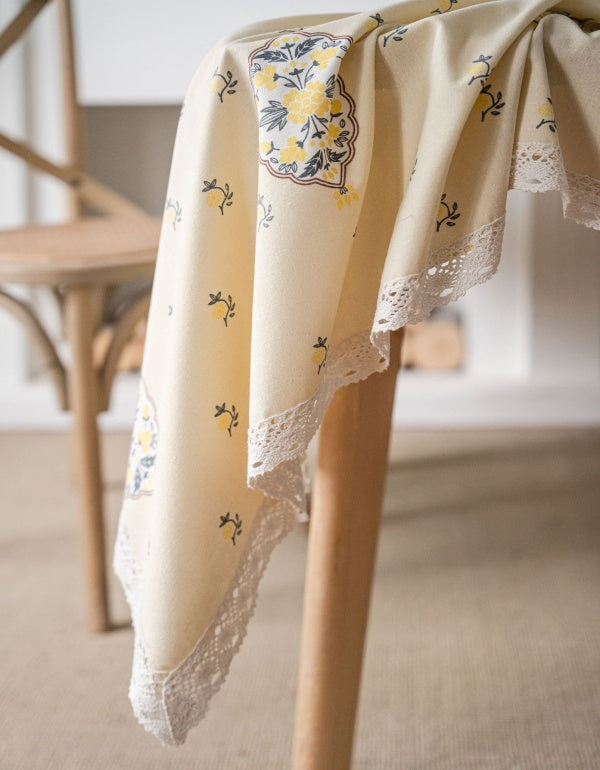 Cream Yellow Lantern Print Pastoral Tablecloth