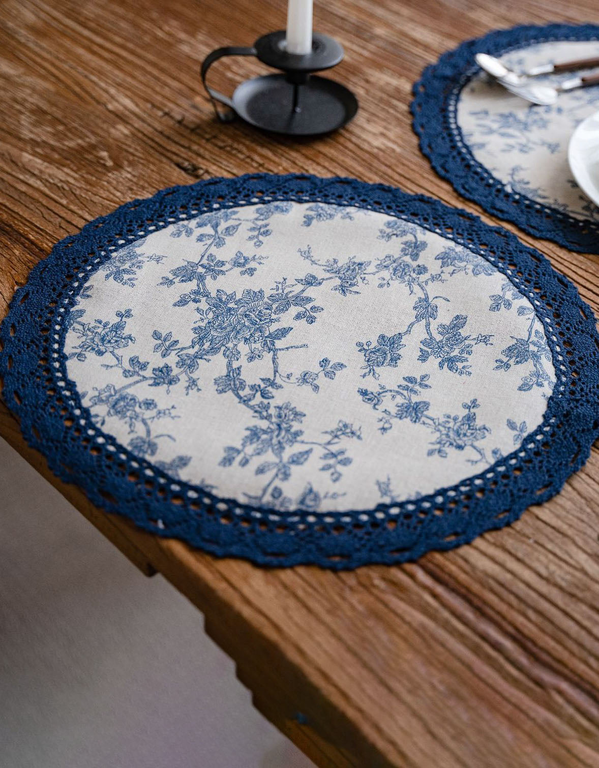 Sets de table en porcelaine de Chine à motifs bleus imprimés 