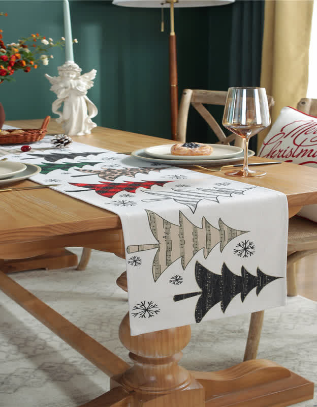 Christmas Tree & Snowflake Pattern Table Runner