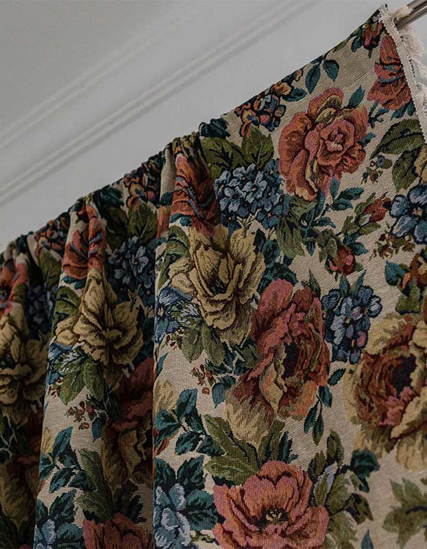 Cortinas con borlas y estampado de rosas estilo campestre