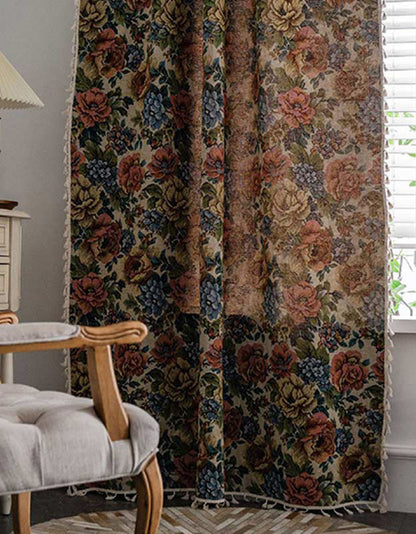 Cortinas con borlas y estampado de rosas estilo campestre