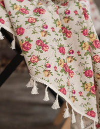 Cozy Farmhouse Style Classic Floral Tablecloth with Tassels