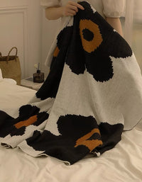 Simple Sun Flower Knitted Sofa Blanket