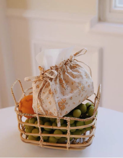 Bolsa de pañuelos con flores amarillas pequeñas