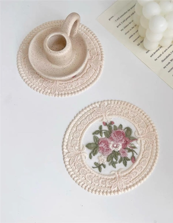 Vintage Lace Flower Embroidered Insulated Placemat