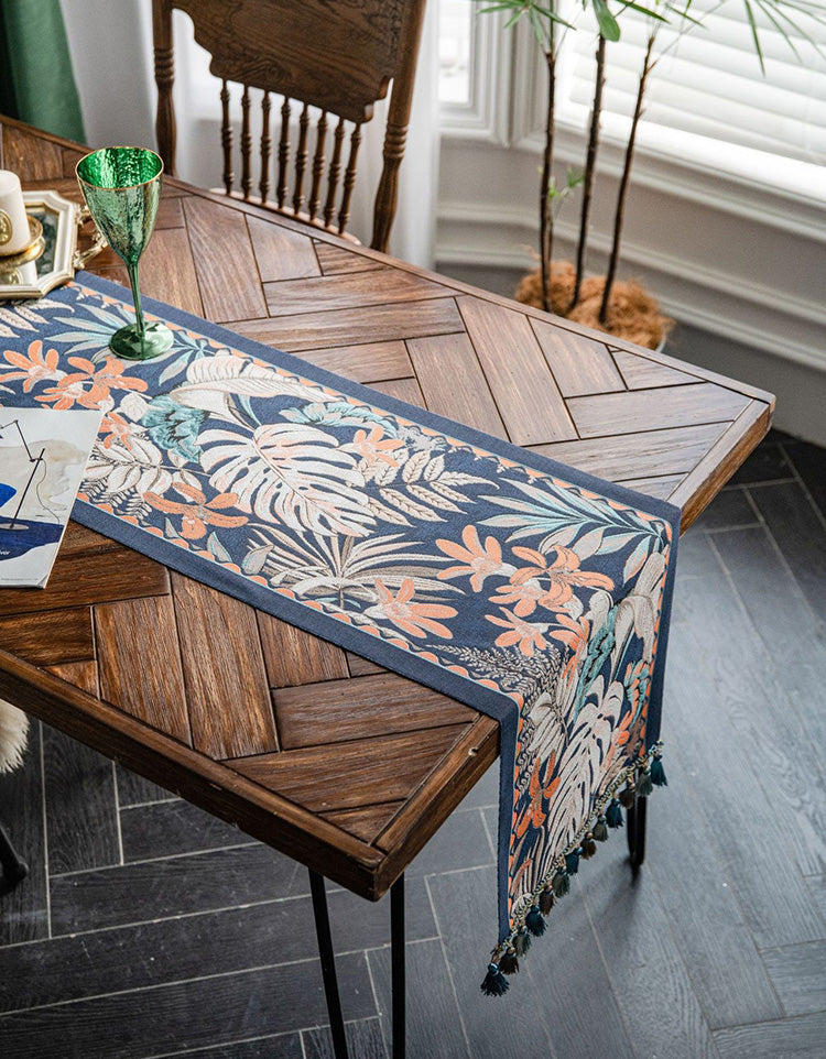 Vintage Tropical Plant Pattern Table Runner