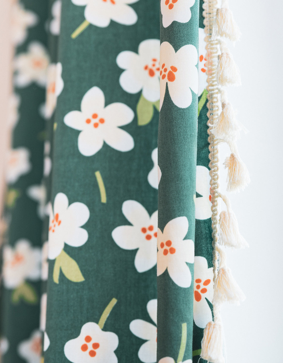 Summer White Flowers Printing Cotton Curtain Green