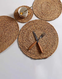 Handmade Anti-Scalding Straw Weaving Round Placemat ( Pack of 4)