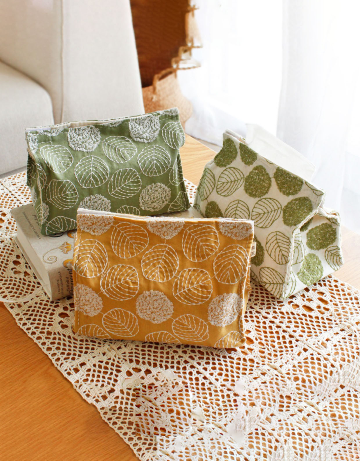 Handmade Flower Embroidery Tissue Box