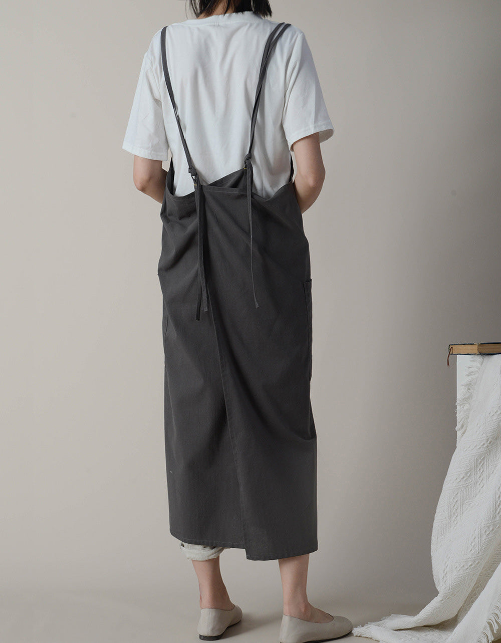 Simple Pure Cotton Waterproof Apron With Pockets