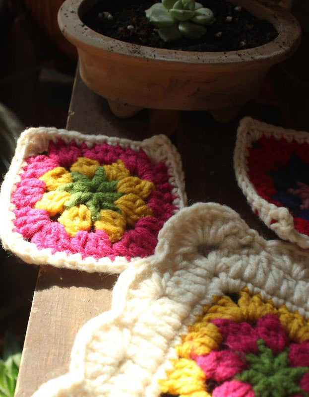Vintage Crochet Flower Placemats & Coasters Set (7PCS)